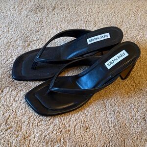 Steve Madden Black Heeled Sandals 9.5 flip flip style heel
